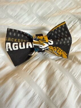 Jacksonville Jaguars Pet Bow Tie (large)